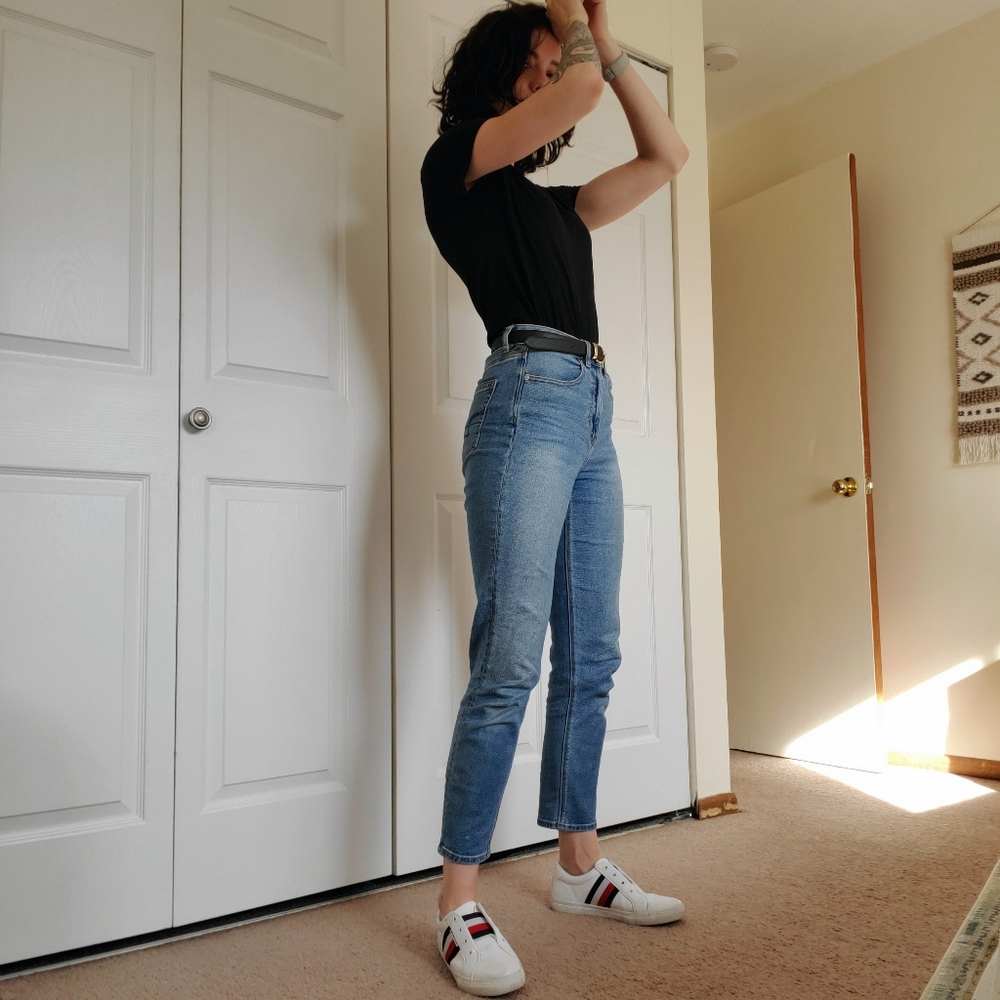 AE Mom Jean